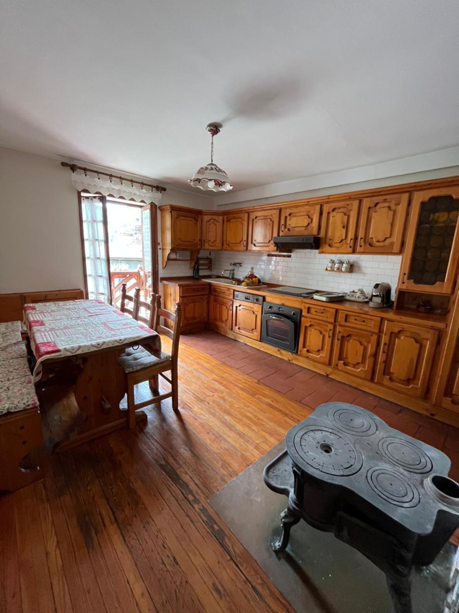Stone House Viu - Location Blue Apartment Bagian luar foto